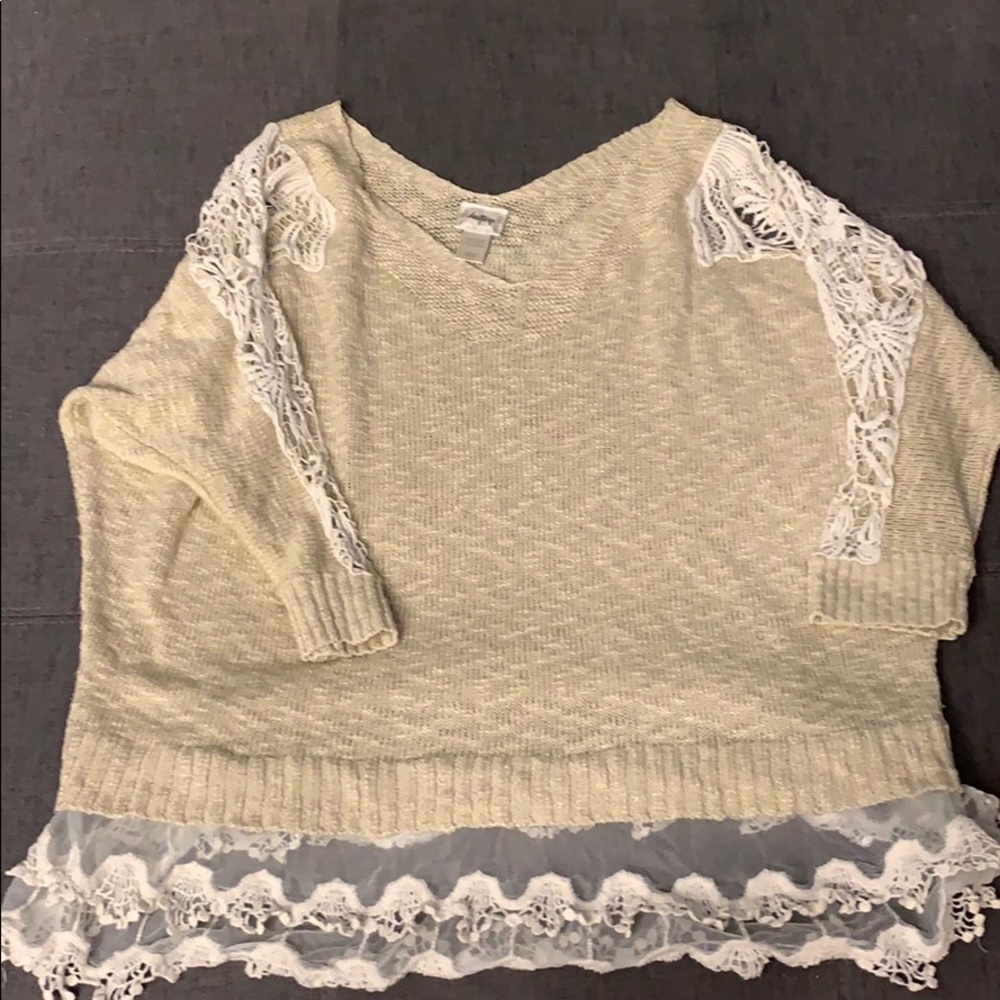 Daytrip Sweater size Large